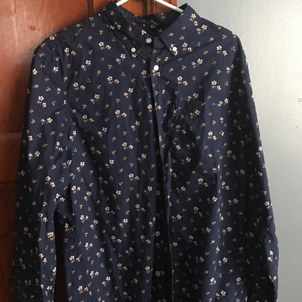 Gap long sleeve button up t shirt