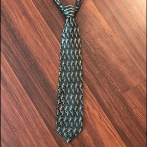 Single Tie