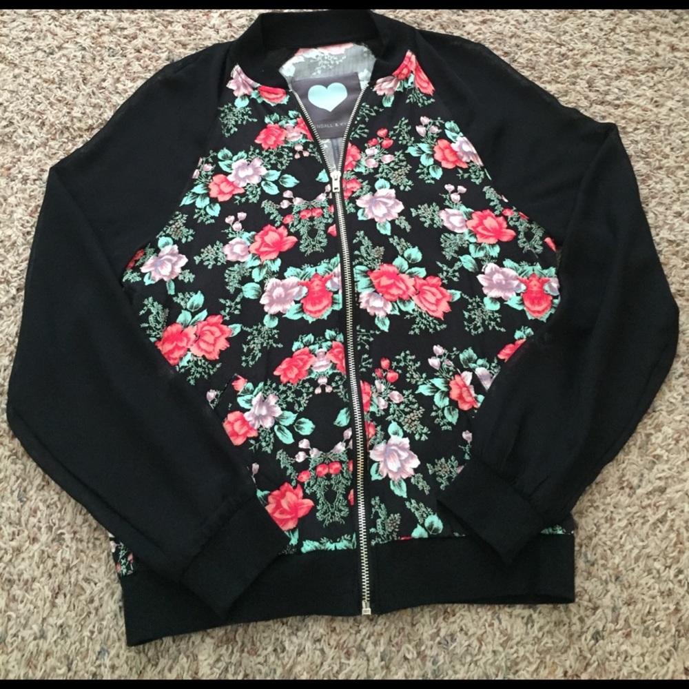 Kendall & Kylie Top