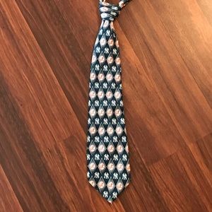 Single Tie