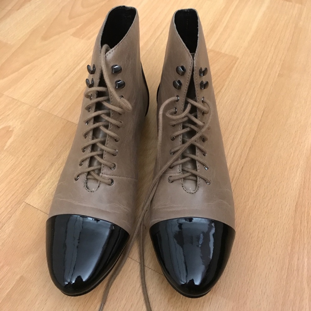 Dolce Vita Sweet Life Patent Tip Boot Size 7