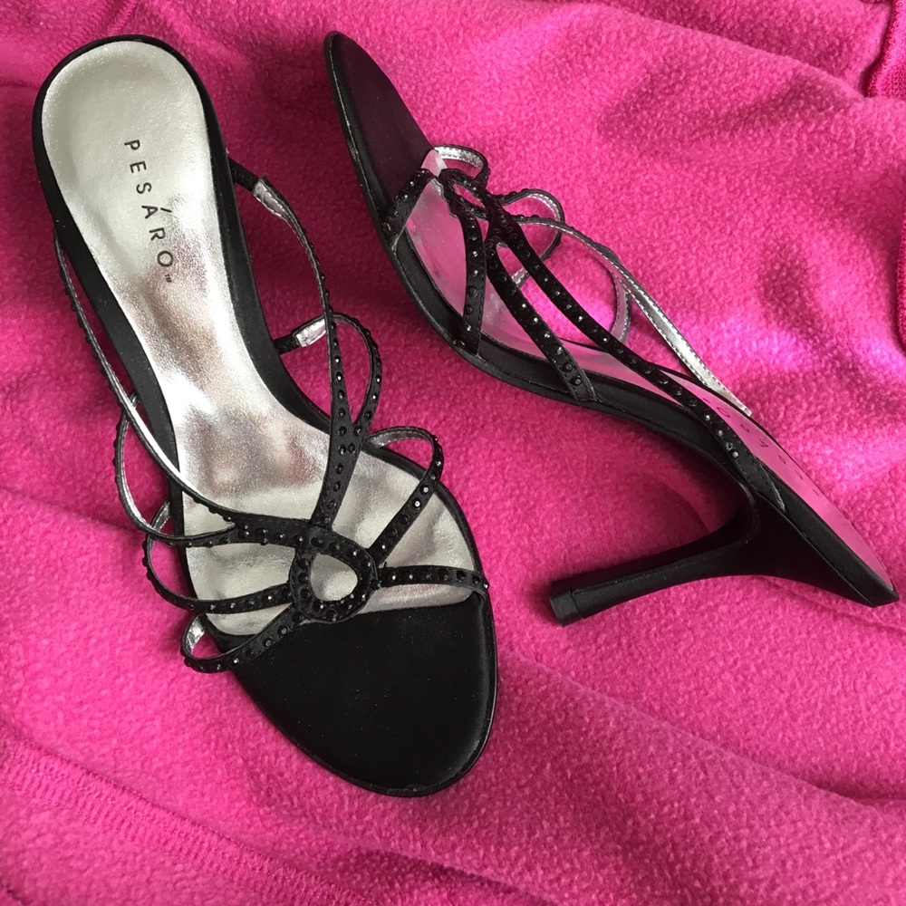 Classy Pesáro Black Heels