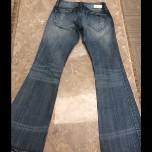 VIGOSS JEANS size 3 stretch.