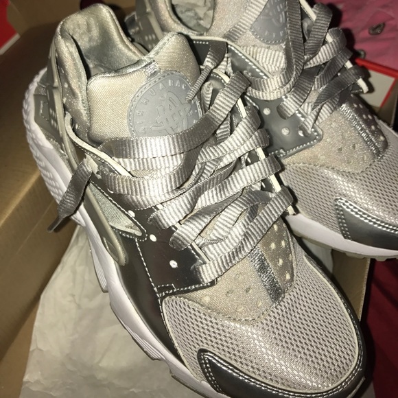 metallic silver huaraches - Picture 3 of 3