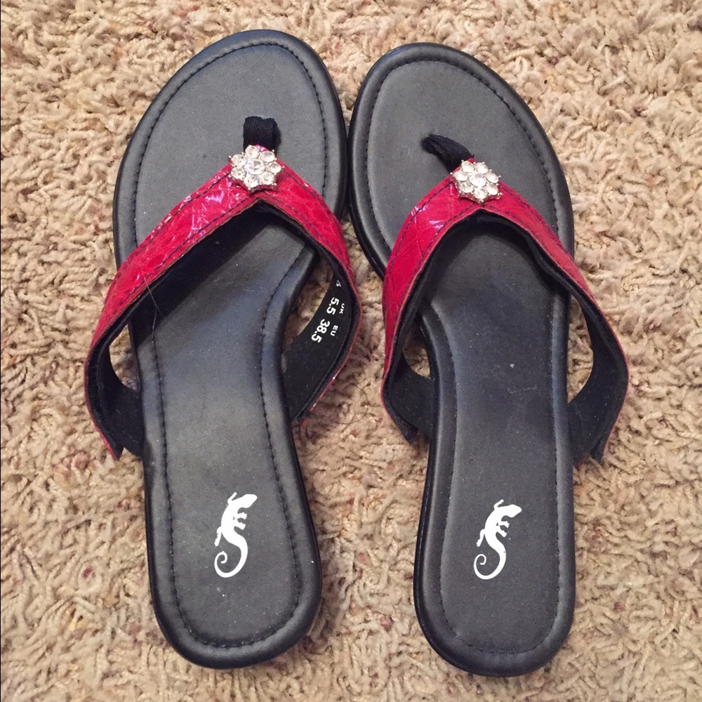 Sierra switch flop sandals size 8