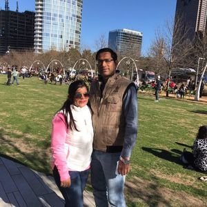 Meet your Posher, Mona