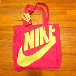 NWOT Nike Bag with change purse