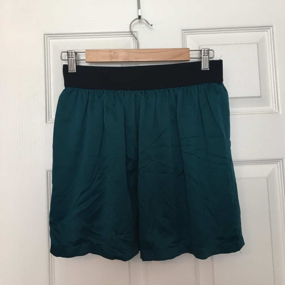 XXI Size M Emerald Short Chiffon Skirt