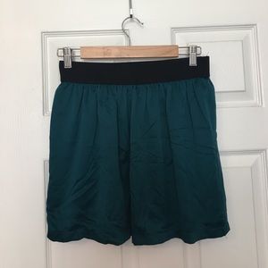 XXI Size M Emerald Short Chiffon Skirt