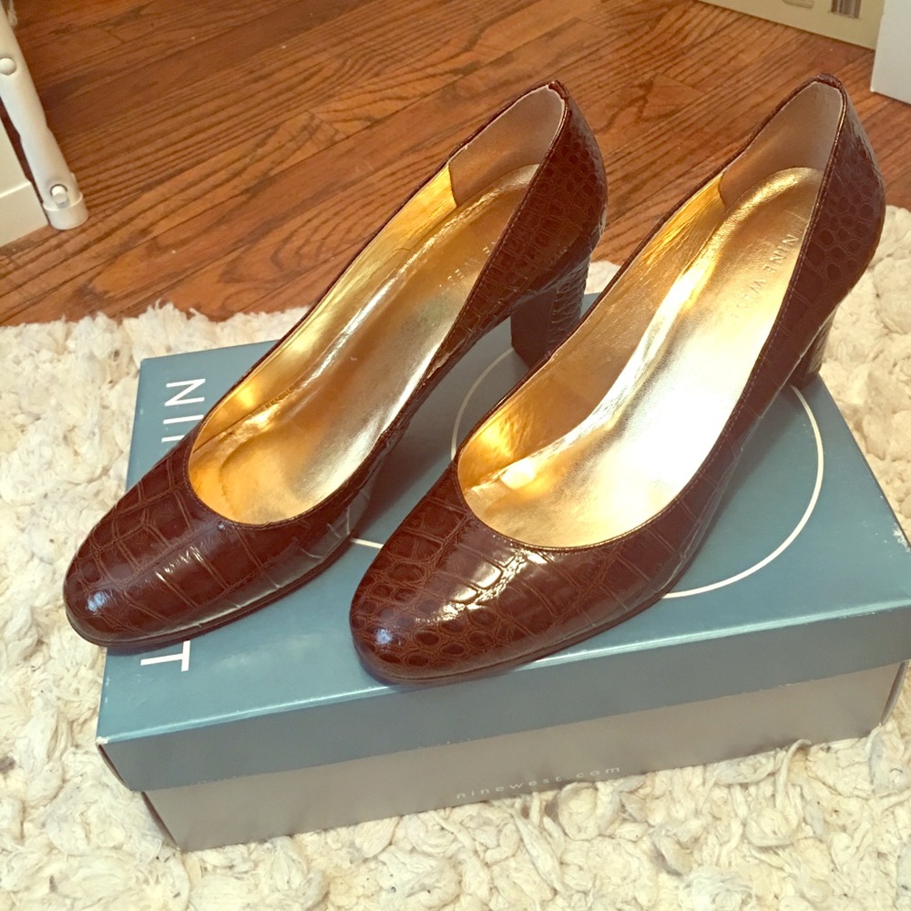 Nine West leather heel. Crocodile pattern