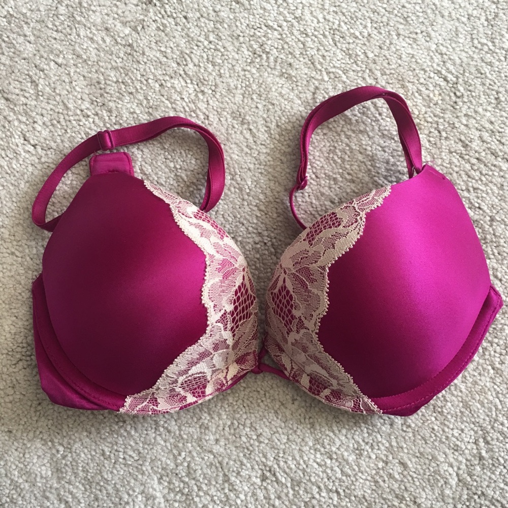 Victoria's Secret bombshell bra