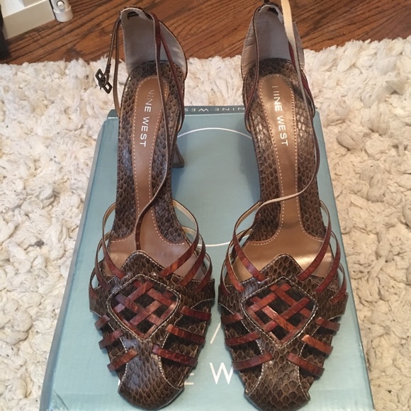 Nine West strappy heel - Picture 2 of 4