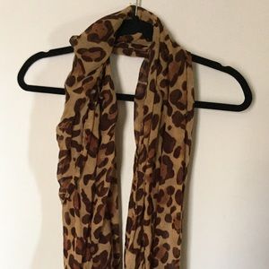 Leopard print scarf