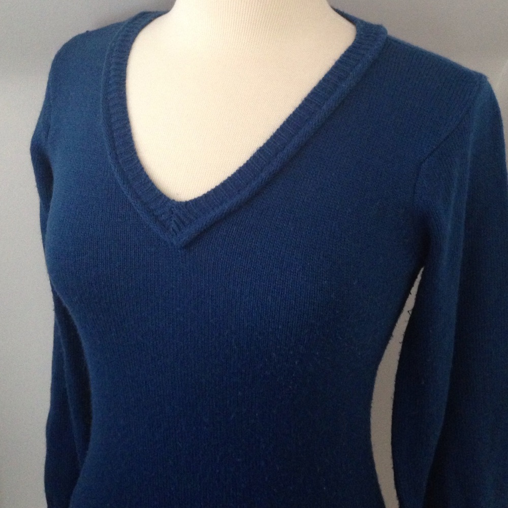 Blue V-neck sweater dress