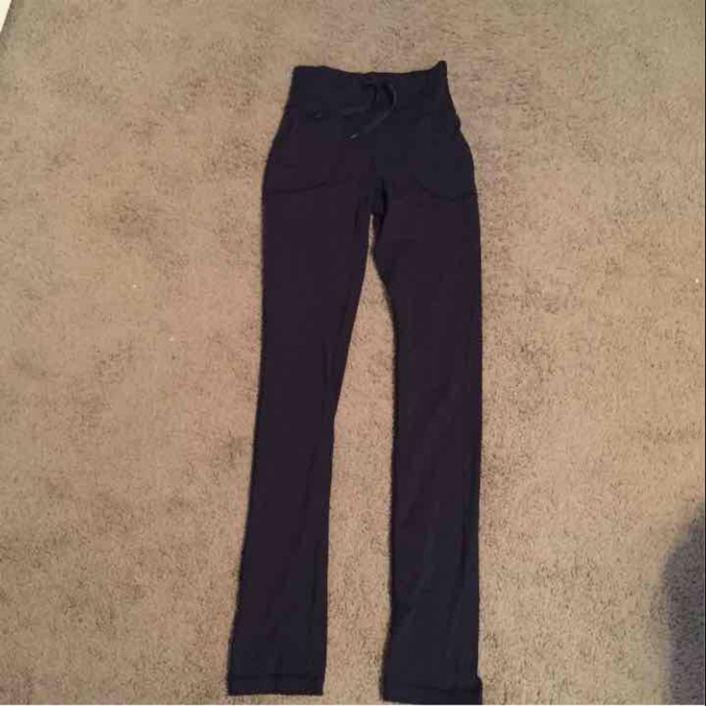 Black lulu lemon pants