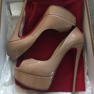 Christian louboutins lady peep