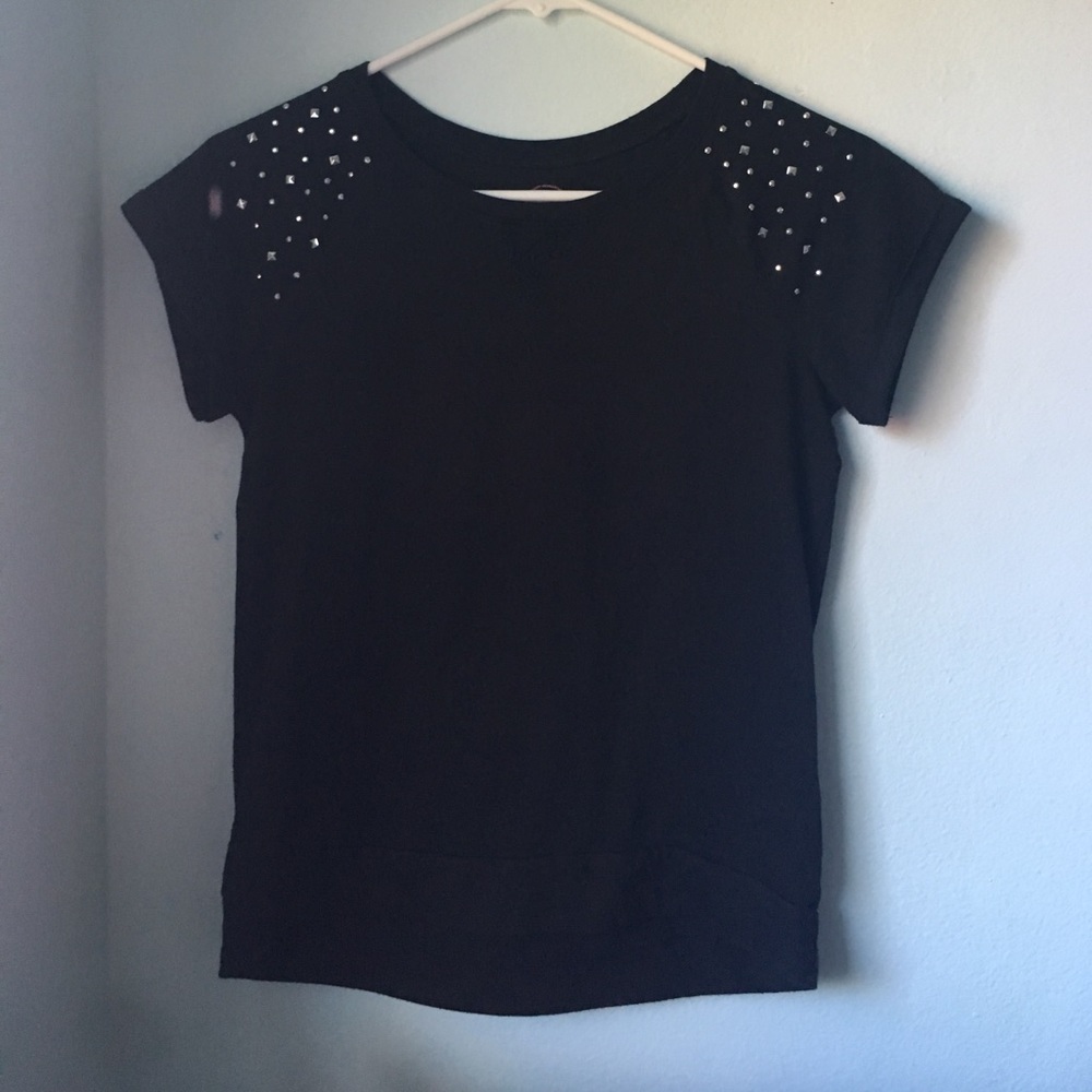 Black shirt