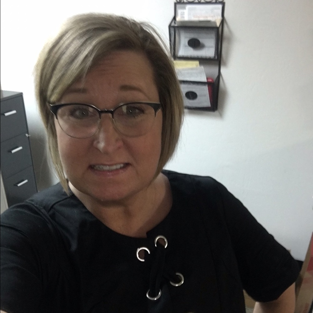 Meet your Posher, Eve