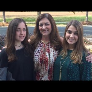 Meet your Posher, Suzanne