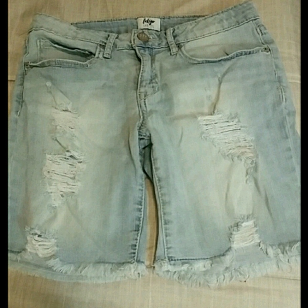 Ripped denim shorts