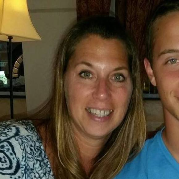 Meet your Posher, Danielle - Picture 1 of 1