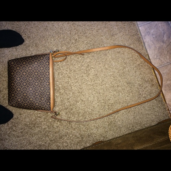 Fossil Crossbody Purse - Picture 2 of 4