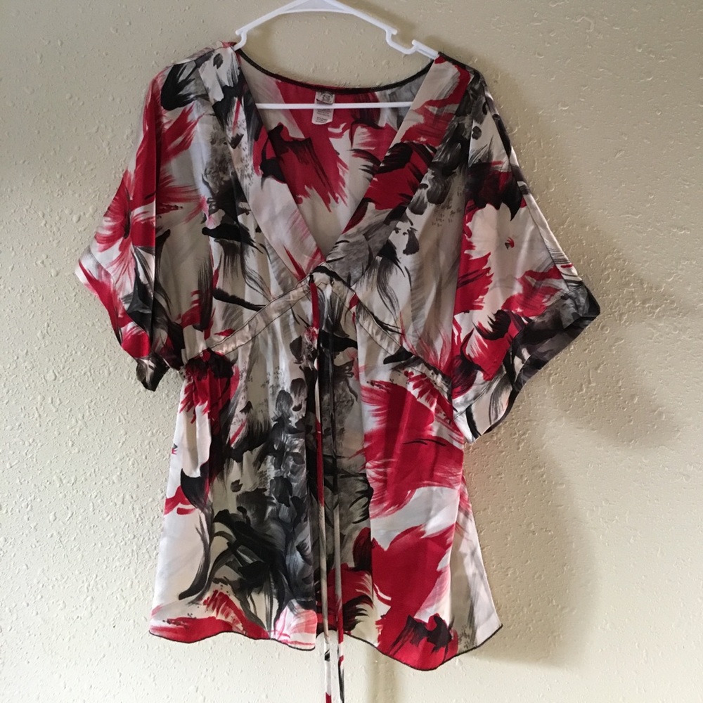 Silky type beautiful Top! ****SOLD****