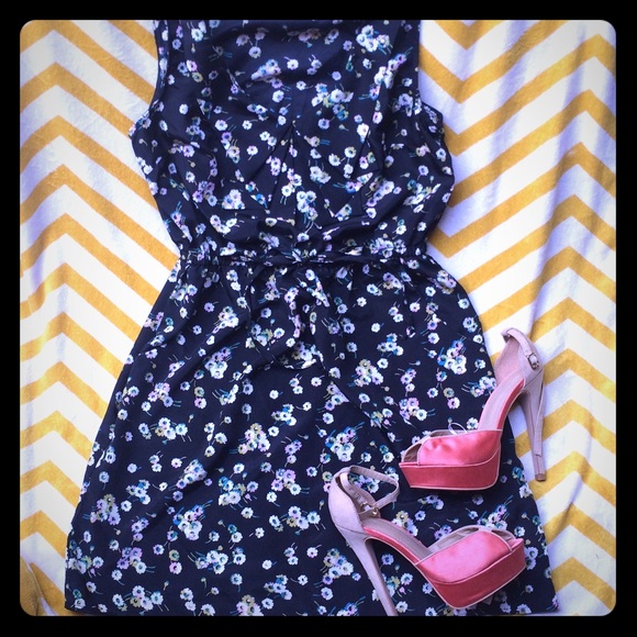 NWT Nude & Peach Heels - Picture 4 of 5