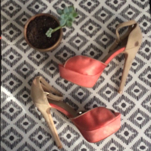 NWT Nude & Peach Heels - Picture 5 of 5