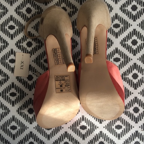 NWT Nude & Peach Heels - Picture 3 of 5