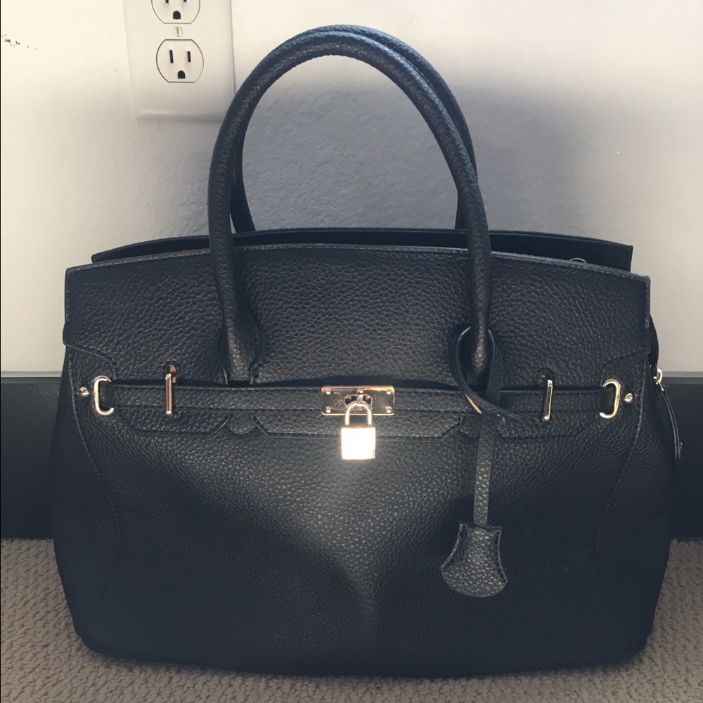 SOLD OUT Justfab Icon Tote