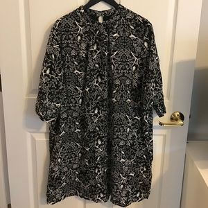 Adorable Black & White Dress!