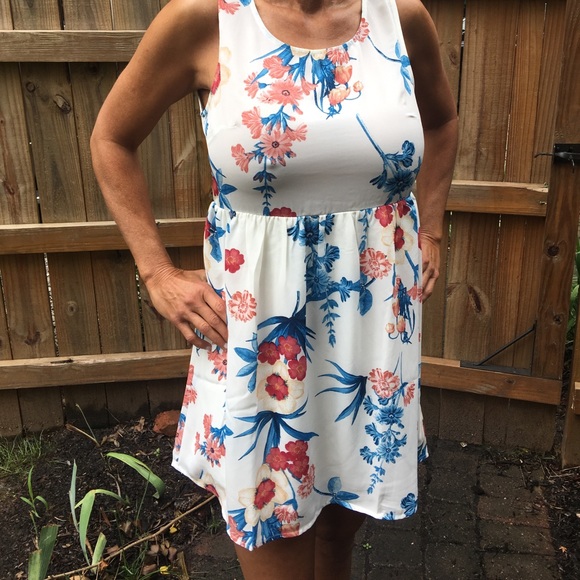 FINAL MARKDOWN -🎉HP🎉 -NWT Boutique Dress - Picture 3 of 4