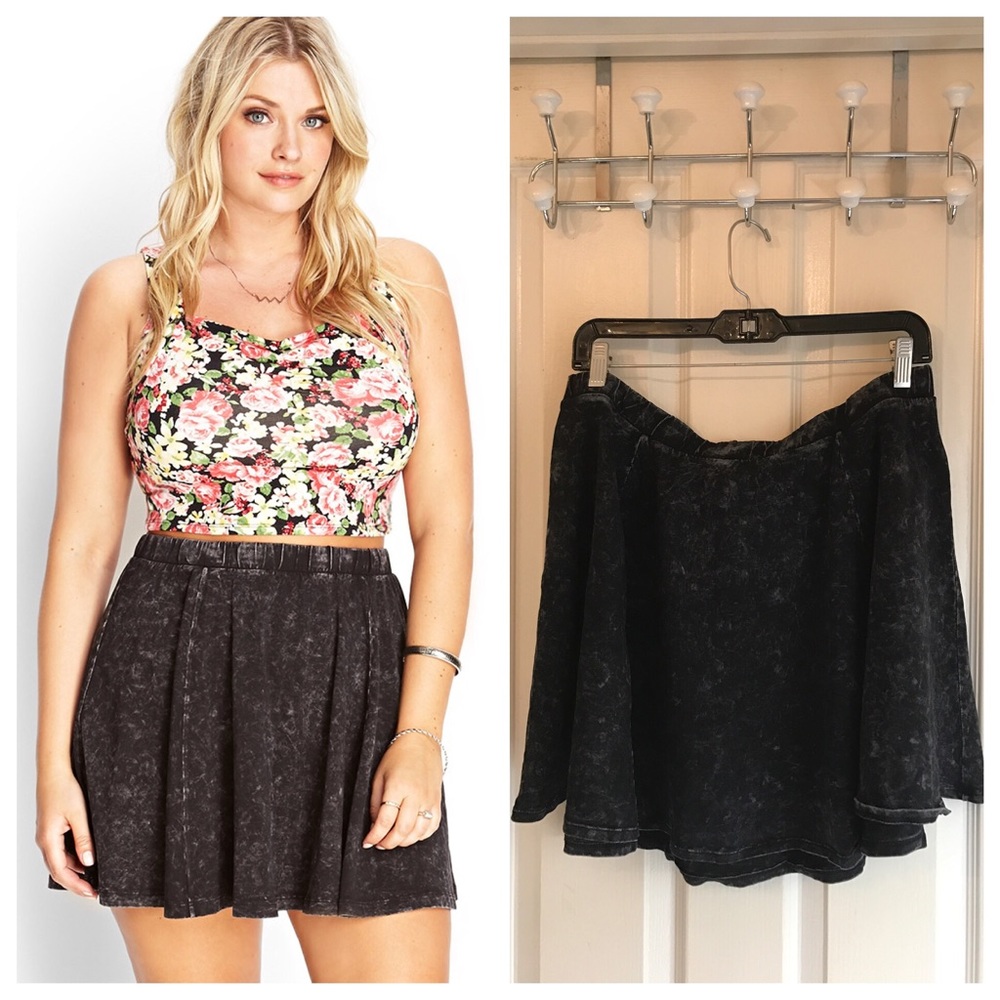 Plus Size Black Mineral Wash Skater Skirt