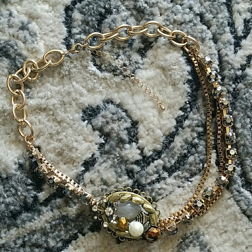 Antique style necklace