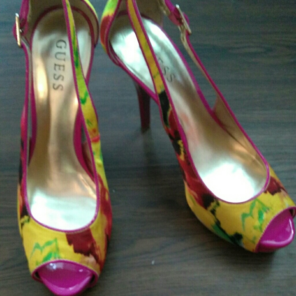 Sping peep toe heels by Guess