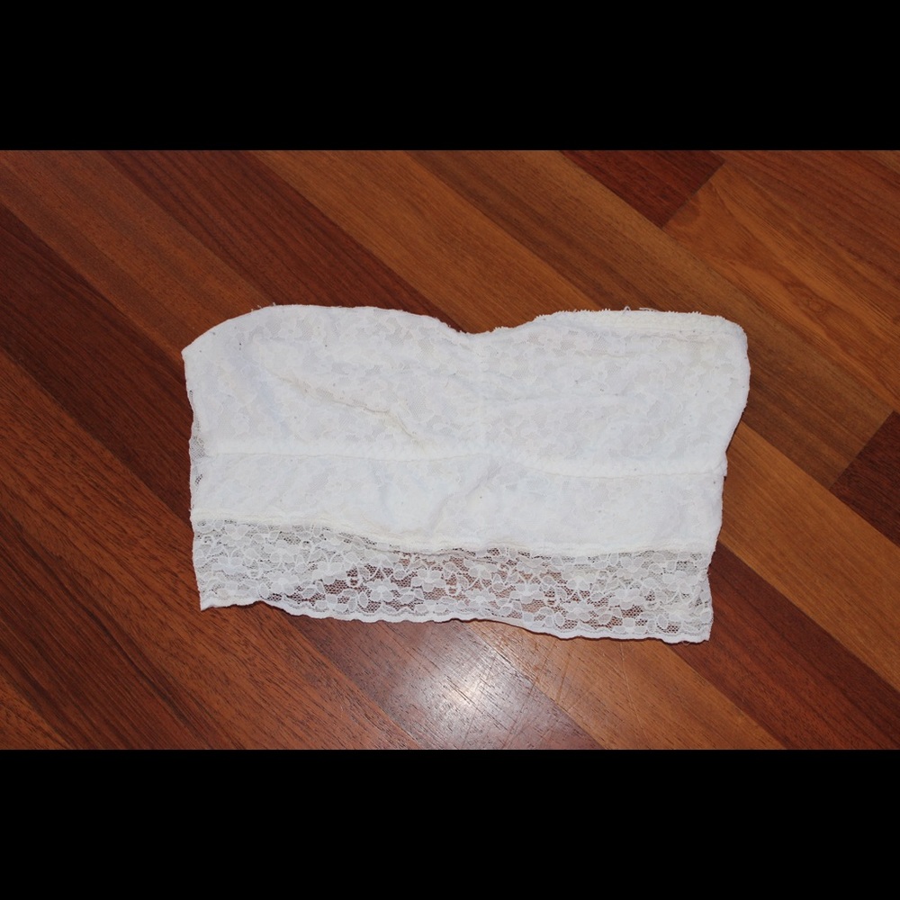 A comfortable Gilly Hicks bandeau