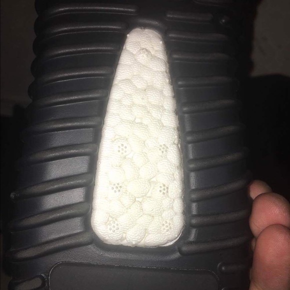 Yeezy boost 350 pirate black - Picture 4 of 4