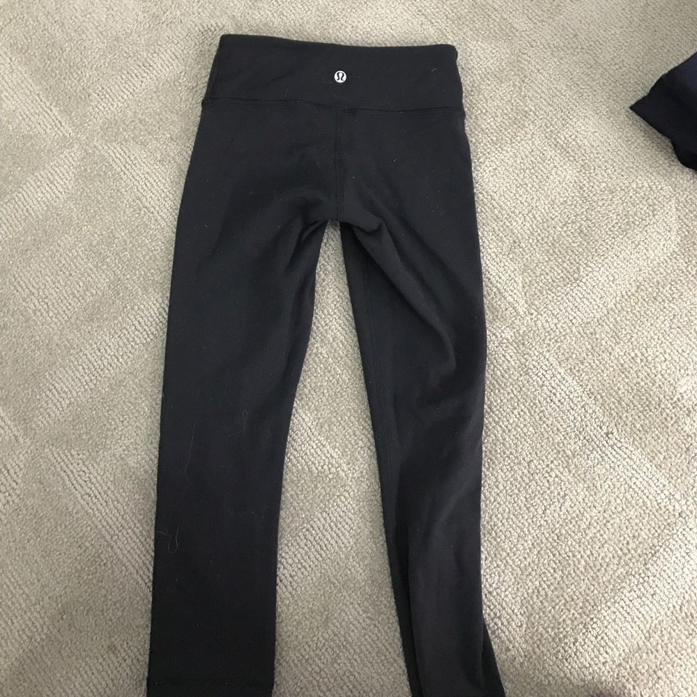 black crop Lululemon leggings