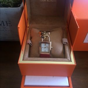 SURREY WATCH, RED/LEATHER/GOLD-TONE, 22 X 23.5 MM