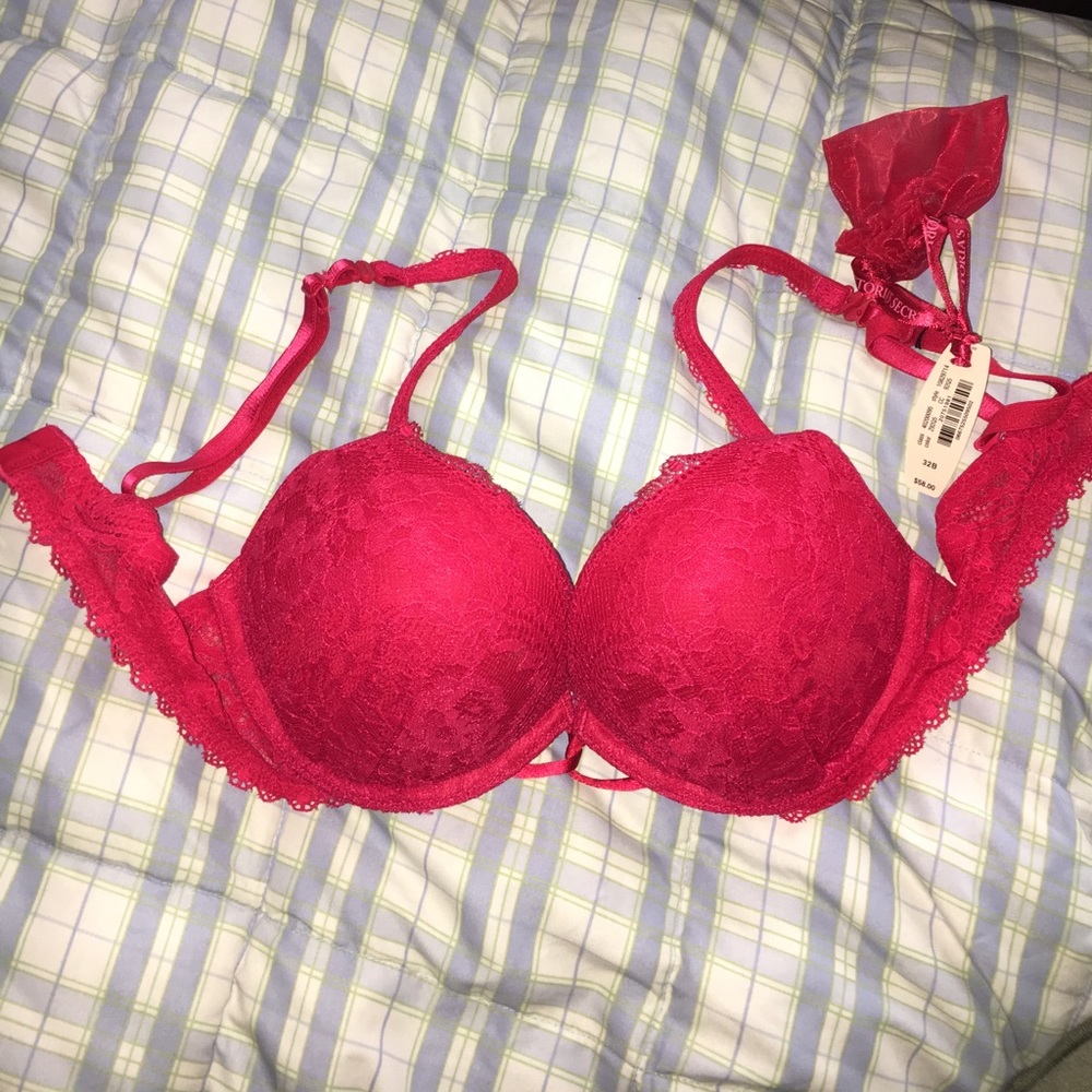 Bombshell Red Lace Victoria's Secret Bra