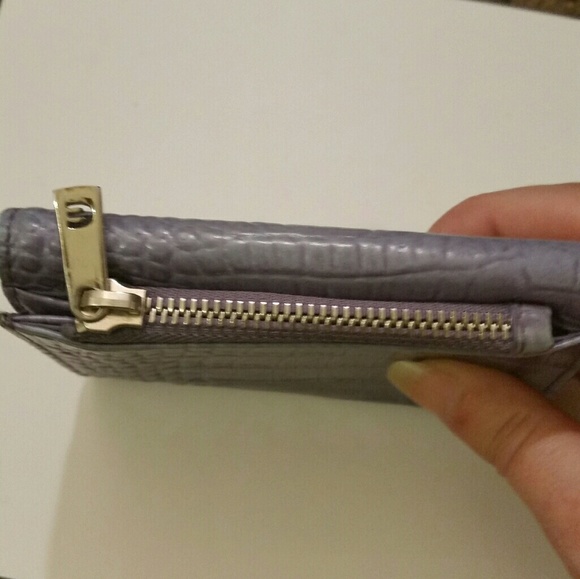 🎁GIFTED!! Small Express wallet - Picture 3 of 7