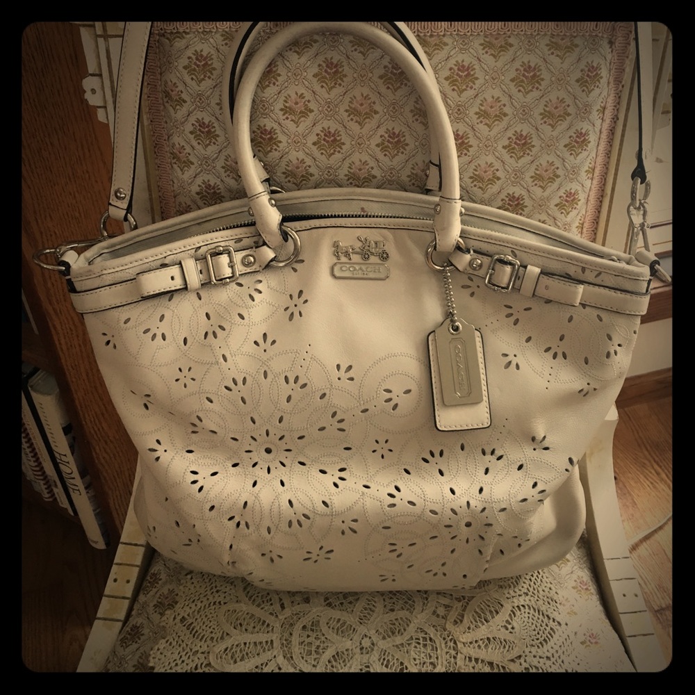 ✨HOST PICK✨Coach Madison