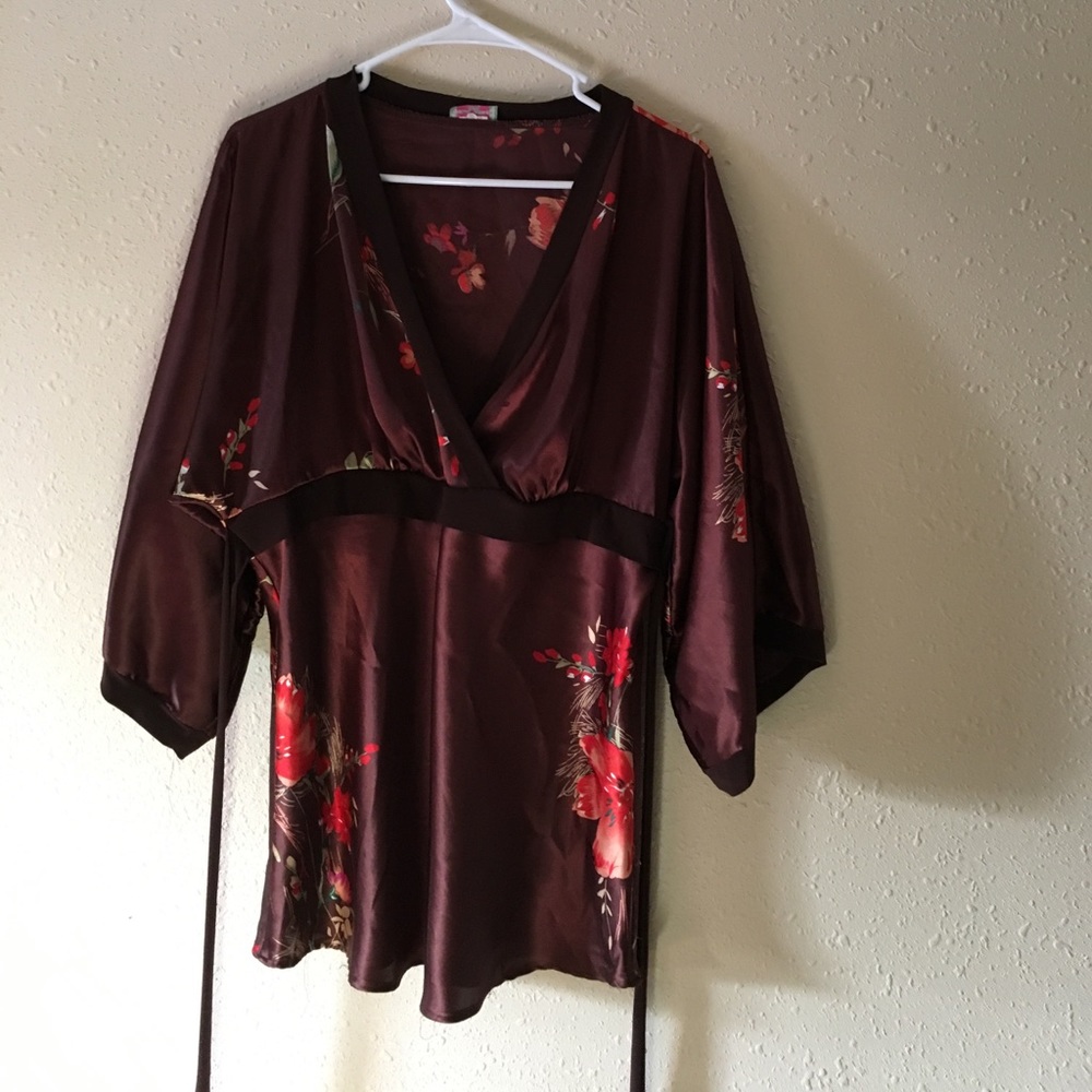 Silky style Top ****SOLD****