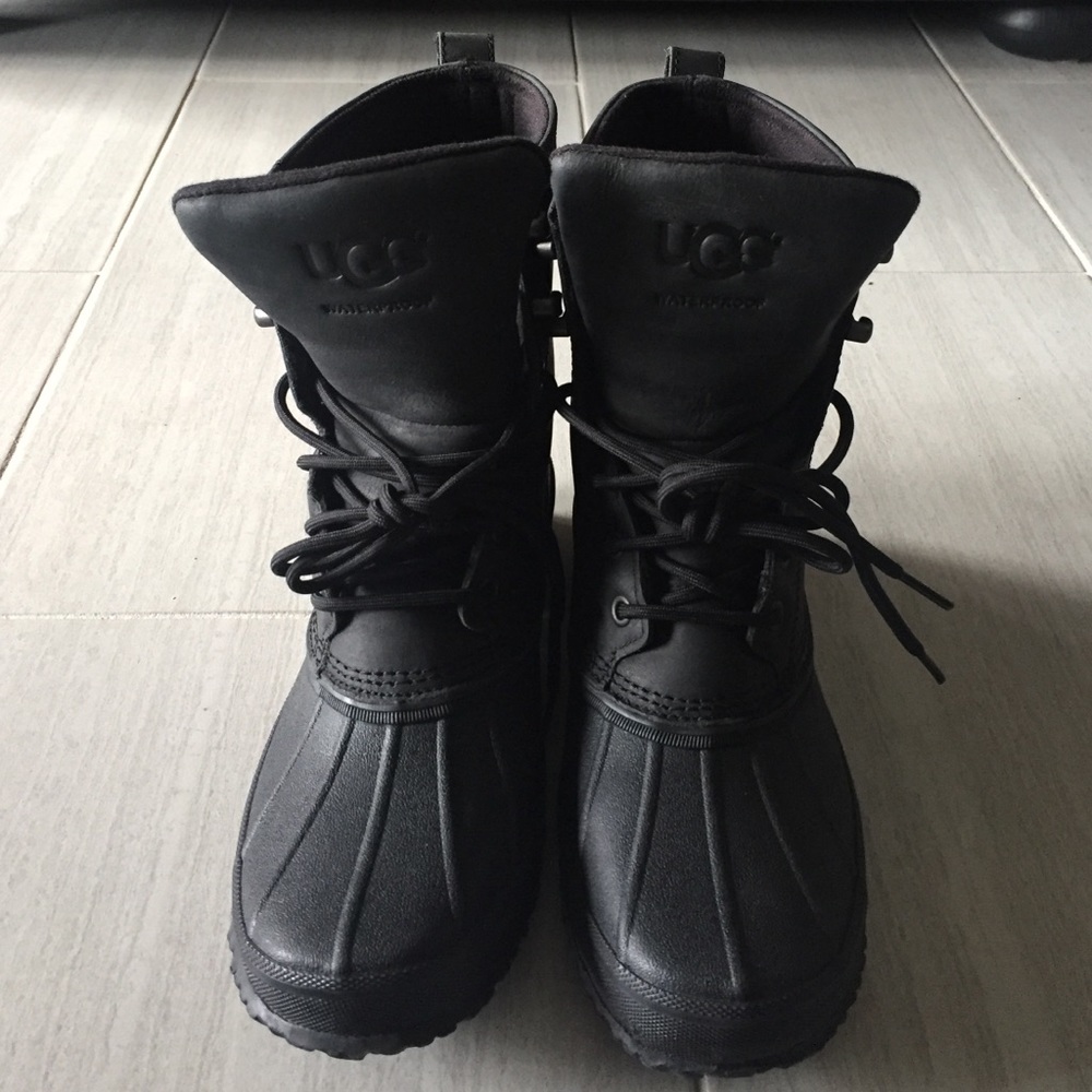 Men's size 10 UGG Waterproof Rain Boots