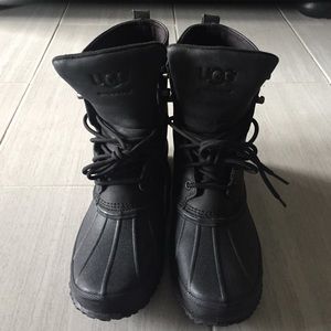 Men's size 10 UGG Waterproof Rain Boots