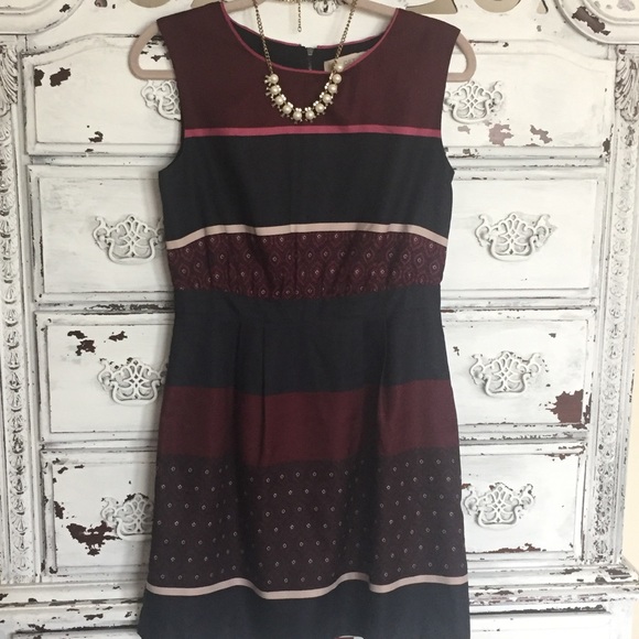 Ann Taylor Dresses & Skirts - 🎉3/$20🎉 Ann Taylor Loft dress