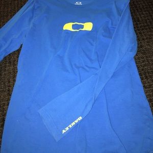 Oakley tee