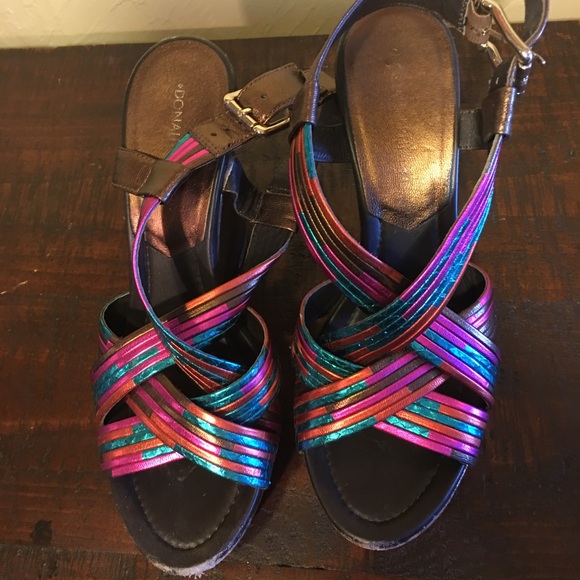 DONALD J. PLINER MULTI COLOR WEDGES SIZE 8. - Picture 5 of 7