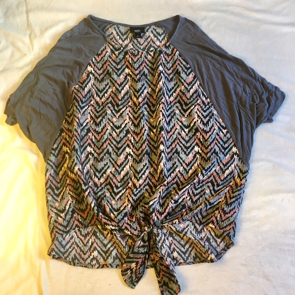 Gray & Striped Top w Front Knot, Small/Medium